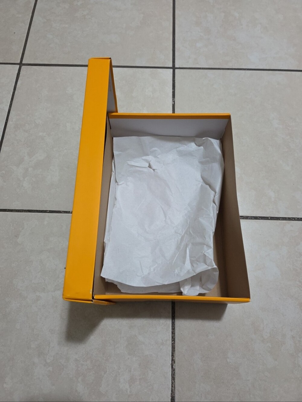 Empty Shoe Box - Picture 6 of 6